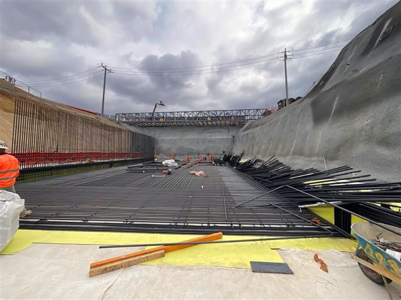 Collapse of reinforcement bars during culvert construction